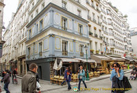 Au Rocher de Cancale, a famous restaurant on rue Montorgueil