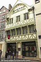 A subdued version of McDonald's - Rouen [Rouen - France]