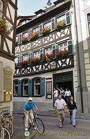 The famous Schlenkerla inn on Dominikarnerstrasse