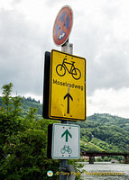 Direction to the Moselradweg