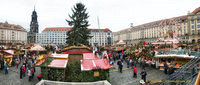 A panorama of the Dresden Striezelmarkt on Altmarkt