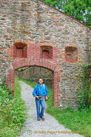 A medieval arch on way down from Veste Oberhaus