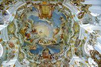 Trompe-l'oeil ceiling frescoes