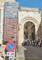 Assisi archway