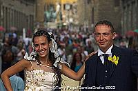 Newly weds outside the Uffizi Gallery, Florence
