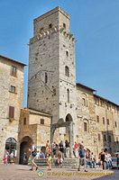 Palazzo Tortoli and its tower