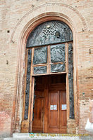 Door of Basilica di San Domenico
