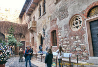 Juliet's House in winter, when it was less crowded