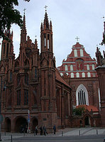 St Anne's Church (Sv Onos baznycia) and the Church of the Bernardine 
[Vilnius - Lithuania]