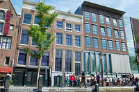 The line of people waiting to get into Anne Frank's House