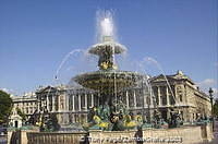 Fountain in the Place de la Concordei