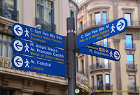 Signpost for Barcelona attractions