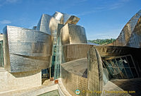 Guggenheim Bilbao: More swirls and twirls of the exterior