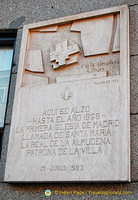 Plaque commemorating the building of the Almudena Cathedral