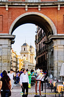 Through the arch is the Colegiata de San Isidro