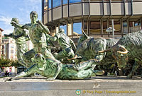 This Encierro bronze sculpture stands in Avenida Roncesvalles