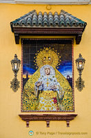 Every year, on Good Friday, the procession of La Macarena takes place from here