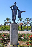 Statue of Pepe Luis Vazquez