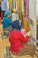 Ladies hand weave rugs with Turkish double knots