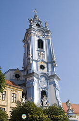 Dürnstein Stiftskirche wedgewood-like tower
