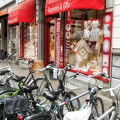 Souvenir and craft shop in Wollestraat