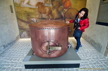 A vessel for boiling wort in the brewing process