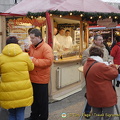 Cologne Weihnachtsmarkt hot food stand