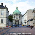Amalienborg Palace, Copenhagen (21099 odwiedzin) Amalienborg Palace, Copenhagen Amalienborg Palace, Copenhagen