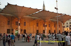 [Shopping in Cairo - Khan el-Khalili Bazaar - Egypt]