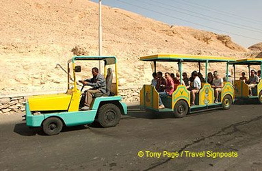 Leaving the Valley of the Kings.
[Valley of the Kings - Egypt]