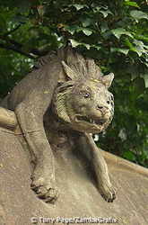 Ferocious animal guarding the wall
[Cardiff Castle - Cardiff - Wales]