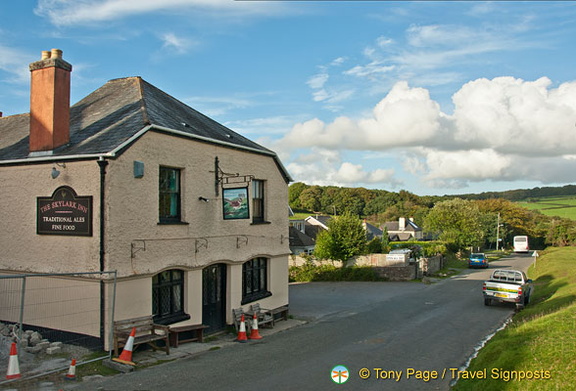 Skylark Inn in Clearbrook