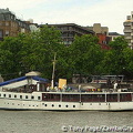 Thames River cruise
