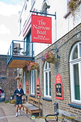 The Narrow Boat Bar and Restaurant