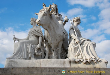 Albert Memorial - Sculpture representing Europe