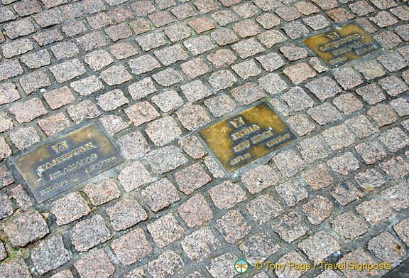 Distance to various countries from Leicester Square