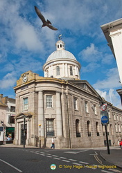 Market House, now owned by Lloyds Bank