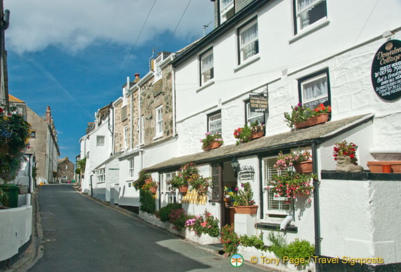 Downlong cottage guest house