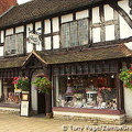 Stratford-on-Avon has the appearance of a small Tudor market town [Stratford-upon-Avon - England]e