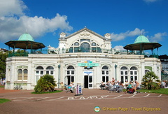 Torquay shopping at the Pavillion