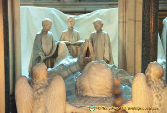Dean Augustus Duncombe's Tomb
