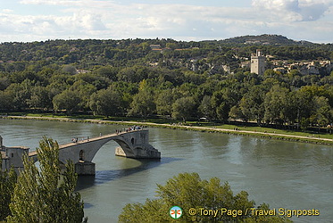 A aerial view of Avignon bridge