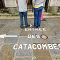 Direction to the Catacombes entrance