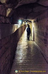 A dark passageway in the Catacombes