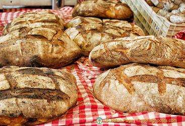 Freshly baked bread from Boucherie Claude et Cie, a quality boucherie in Saint-Germain des Pres