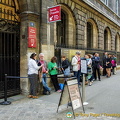 Sainte-Chapelle concert queue