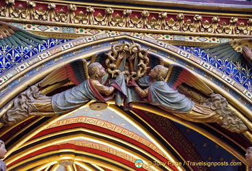 St Chapelle decoration - Angels with the Crown of Thorns
