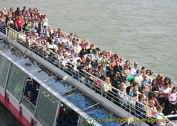 A very packed Seine River Cruise