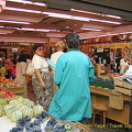 Fruit and vegetable shop in Passy