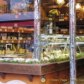 Local fromagerie in Passy